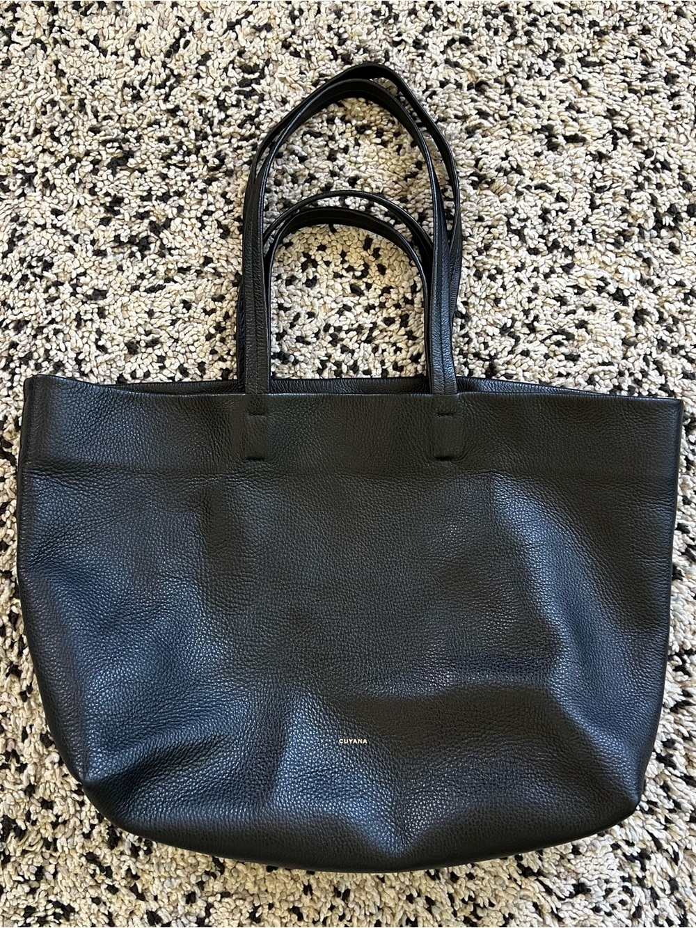 Cuyana Small Easy Tote Pebbled Leather Black - Picture 2 of 15